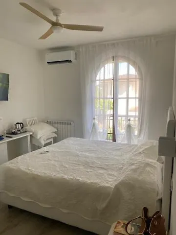 Federica 住宿加早餐酒店 3*